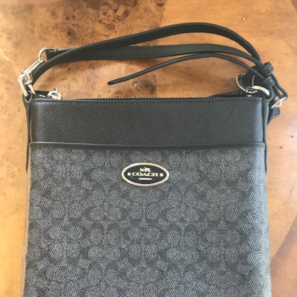 NWOT Coach Black Kitt Messenger Crossbody Bag